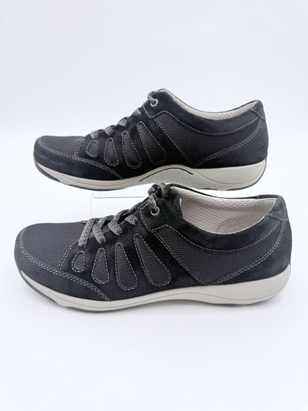 Dansko Women’s Size 41 Heather Black Suede Sneakers Comfort Lace Up Shoes
